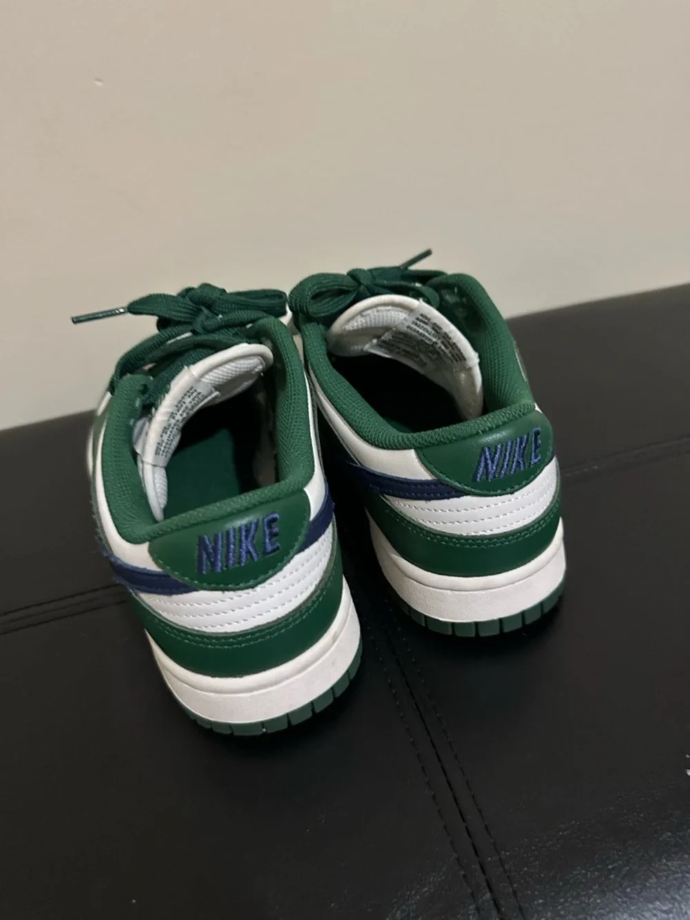Nike Dunks White, Green and Navy Low-Top Sneakers - Picture 4 of 6